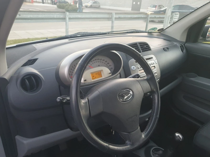 Daihatsu Sirion 1.3, снимка 13 - Автомобили и джипове - 49296103