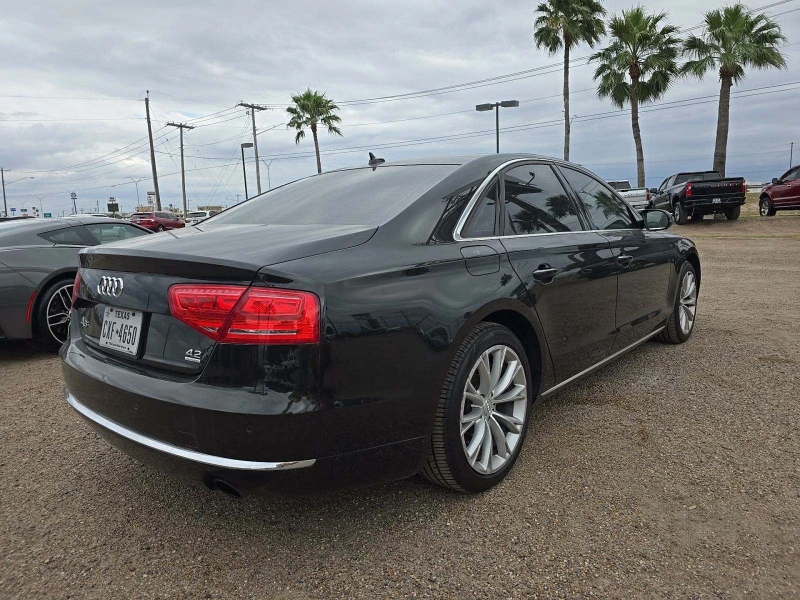 Audi A8, снимка 2 - Автомобили и джипове - 49351546