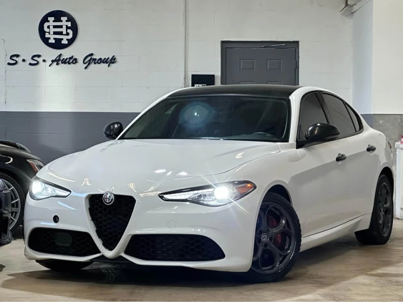 Alfa Romeo Giulia TI SPORT * 8ZF (CARFAX) * АВТО КРЕДИТ, снимка 1 - Автомобили и джипове - 49433082