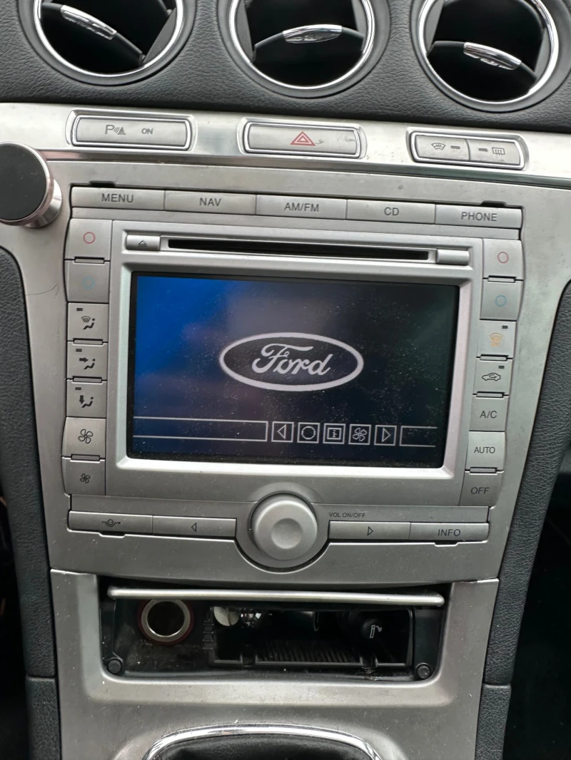 Ford S-Max 2.0TDCI, снимка 15 - Автомобили и джипове - 52627418