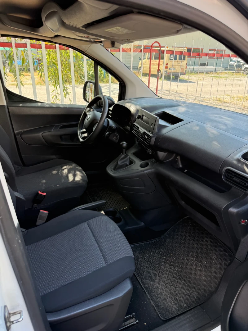 Toyota Proace City, снимка 10 - Автомобили и джипове - 52597955