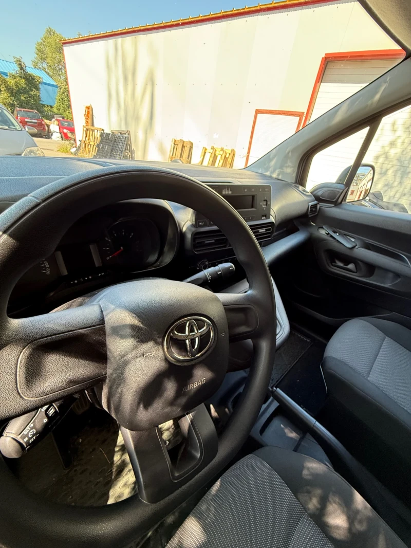 Toyota Proace City, снимка 6 - Автомобили и джипове - 52597955