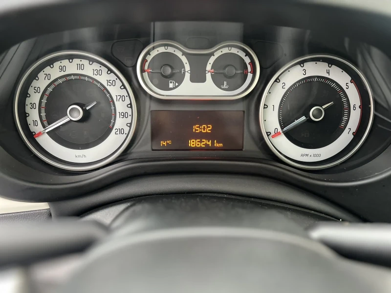 Fiat 500L 1.3 Multijet, снимка 13 - Автомобили и джипове - 52648981