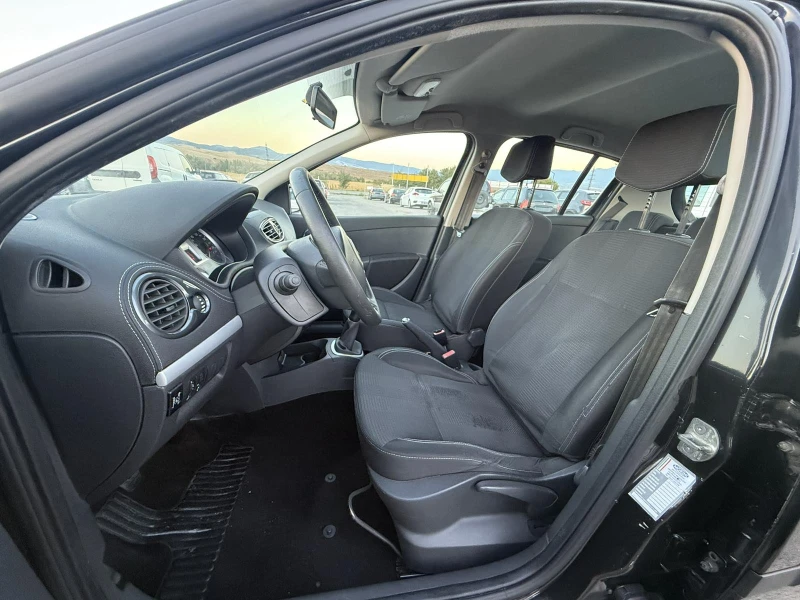 Renault Clio 1.2, снимка 6 - Автомобили и джипове - 52669525