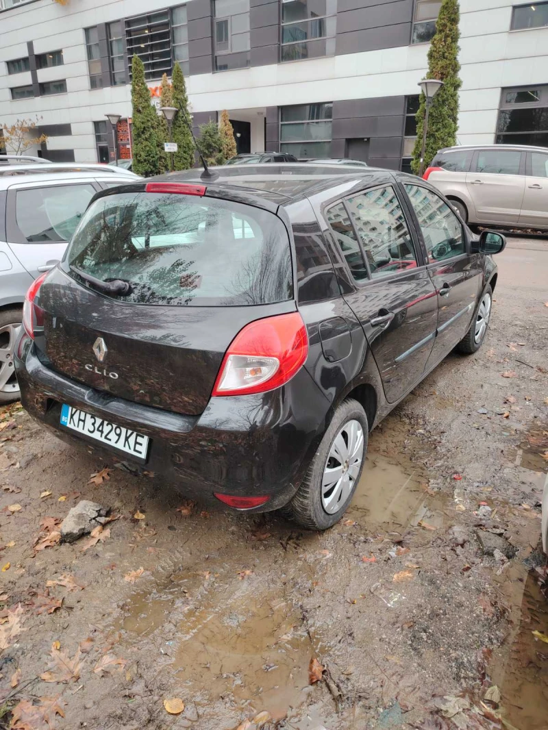 Renault Clio 1.2, снимка 8 - Автомобили и джипове - 52669525