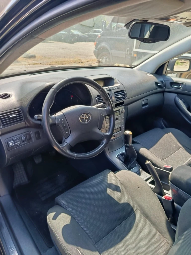 Toyota Avensis 1.6  - изображение 7
