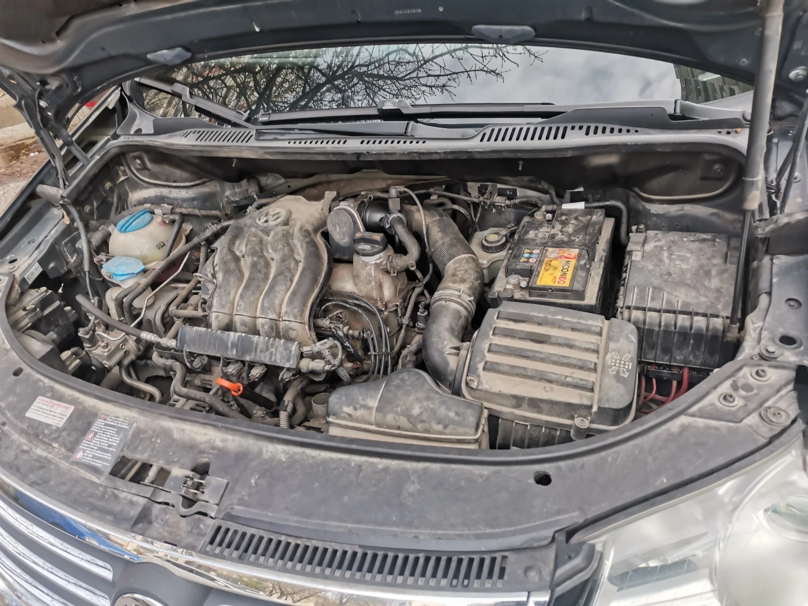 VW Touran Volkswagen Touran 1.4 метан, 7 мест. , снимка 11 - Автомобили и джипове - 52858435