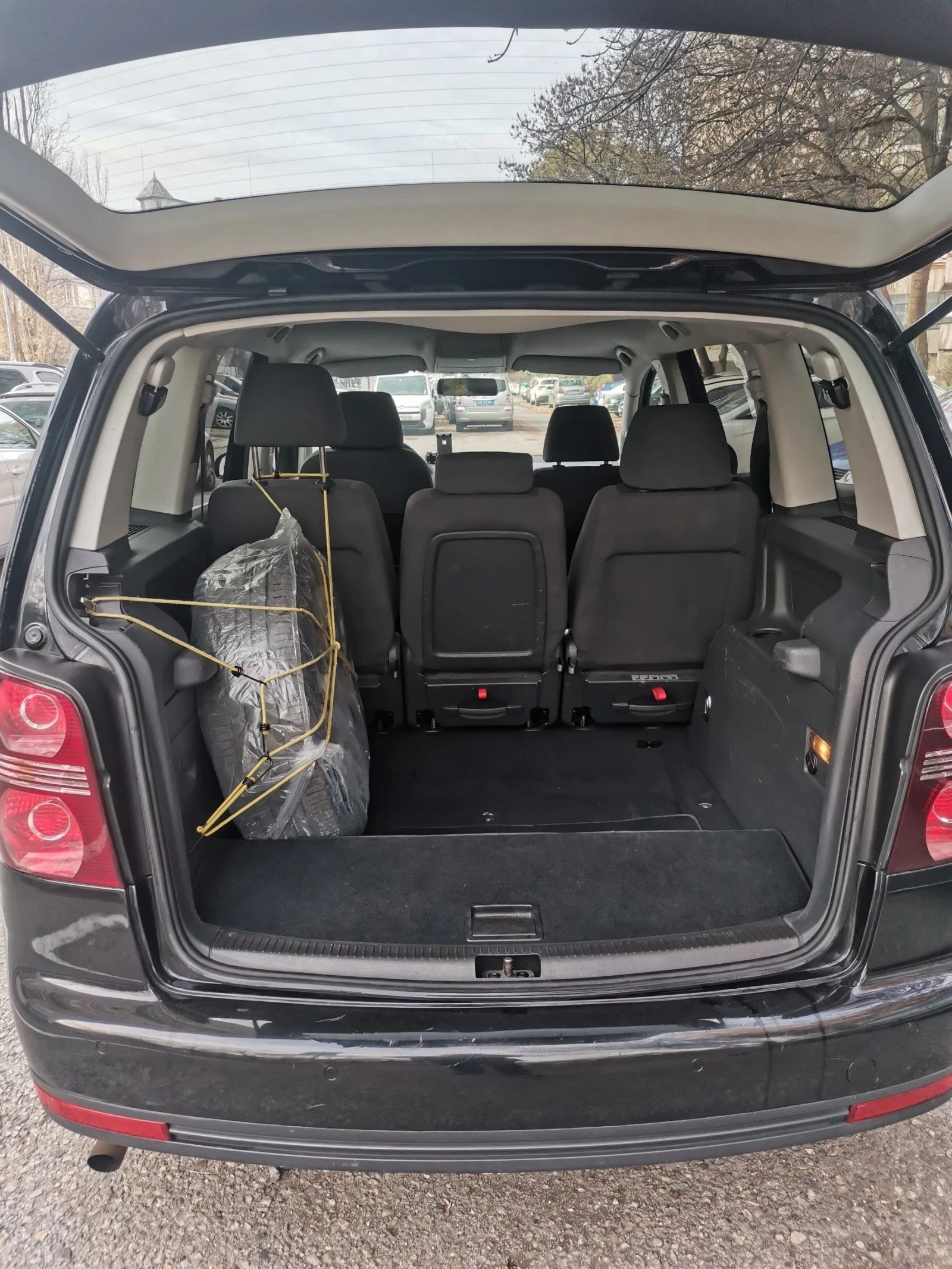 VW Touran Volkswagen Touran 1.4 метан, 7 мест.  - изображение 5