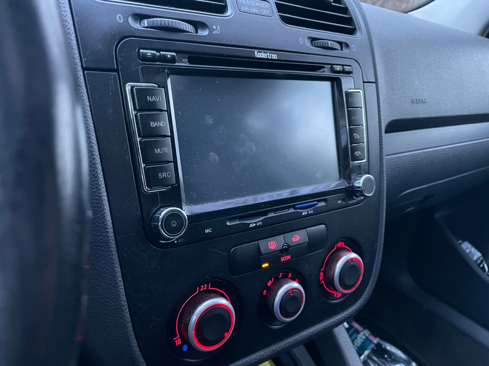 VW Golf 1.9 TDI, снимка 9 - Автомобили и джипове - 53878550