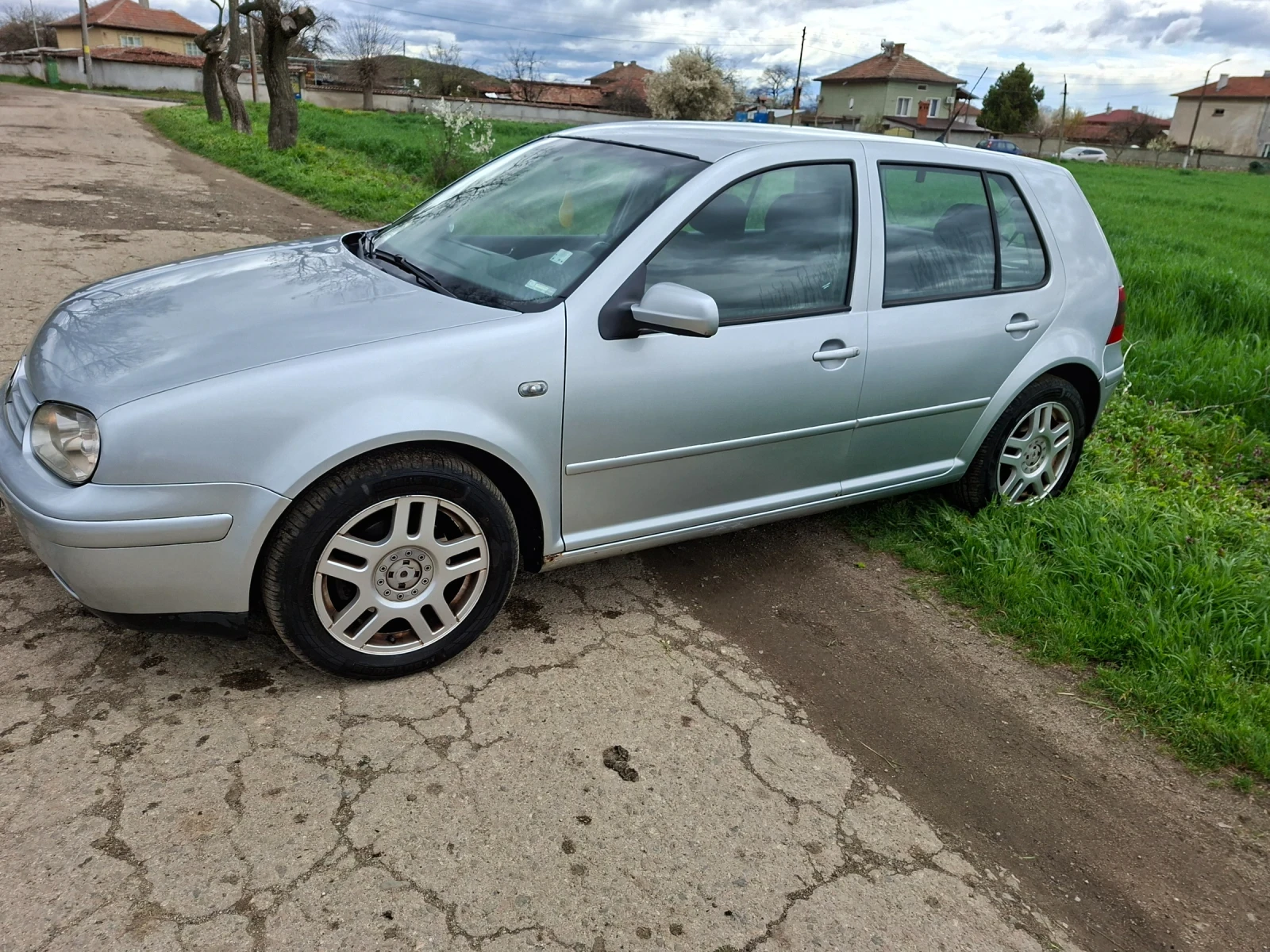 VW Golf, снимка 4 - Автомобили и джипове - 54088836