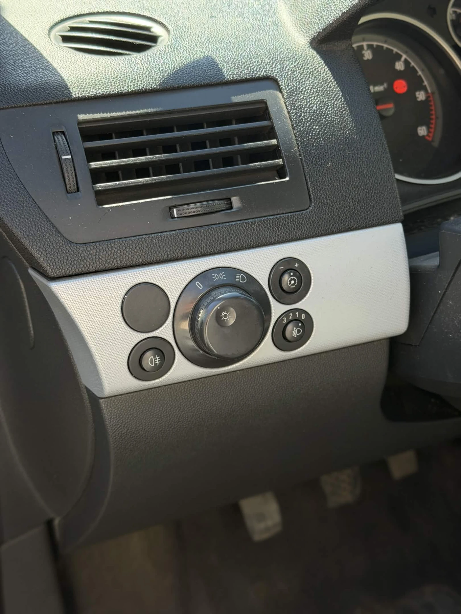 Opel Astra, снимка 14 - Автомобили и джипове - 54140684