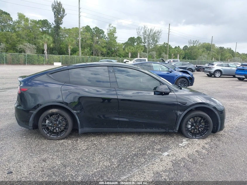 Tesla Model Y LONG RANGE DUAL MOTOR ALL-WHEEL DRIVE, снимка 8 - Автомобили и джипове - 54743832