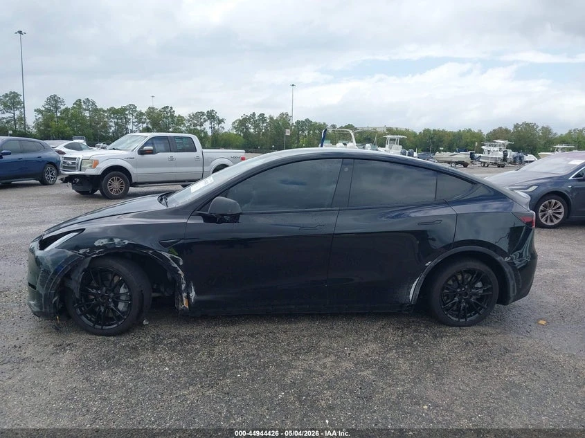 Tesla Model Y LONG RANGE DUAL MOTOR ALL-WHEEL DRIVE, снимка 7 - Автомобили и джипове - 54743832