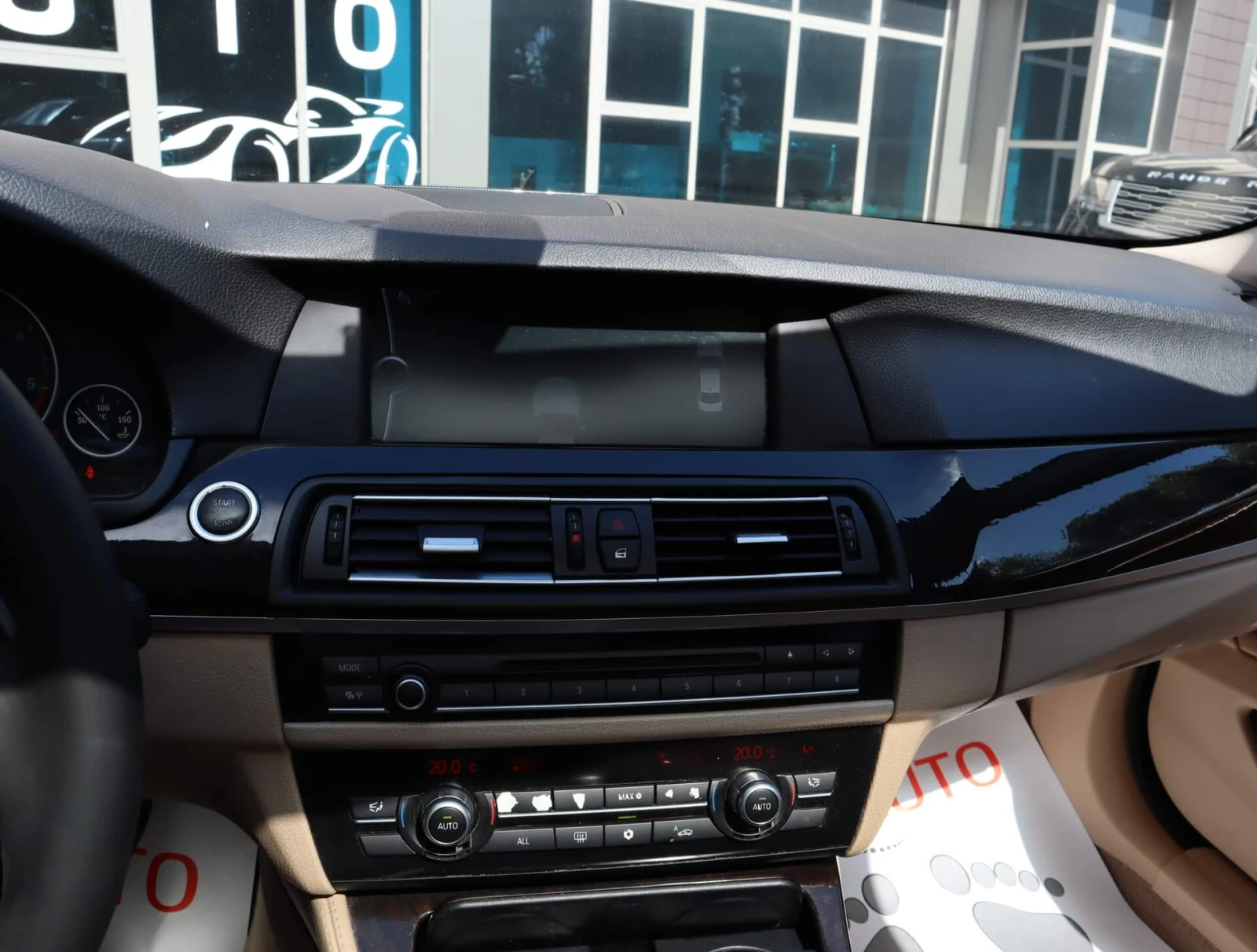 BMW 530 D/Sport/PDC/Xenon/Leader, снимка 9 - Автомобили и джипове - 54760250