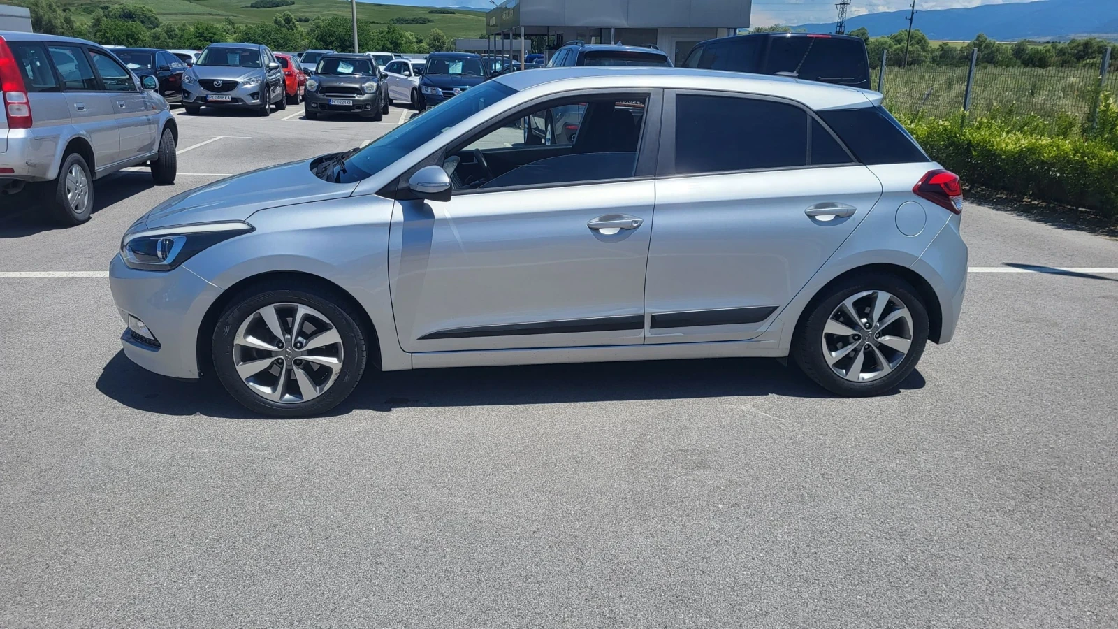 Hyundai I20 1.1CDRI KTEO * NAVI* CAMERA* 6 SPEED, снимка 2 - Автомобили и джипове - 54928379