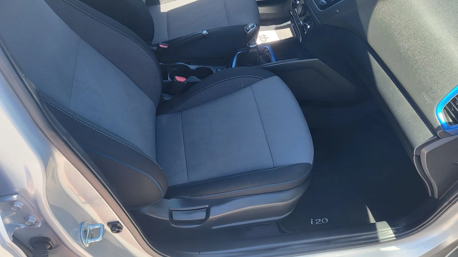 Hyundai I20 1.1CDRI KTEO * NAVI* CAMERA* 6 SPEED, снимка 10 - Автомобили и джипове - 54928379