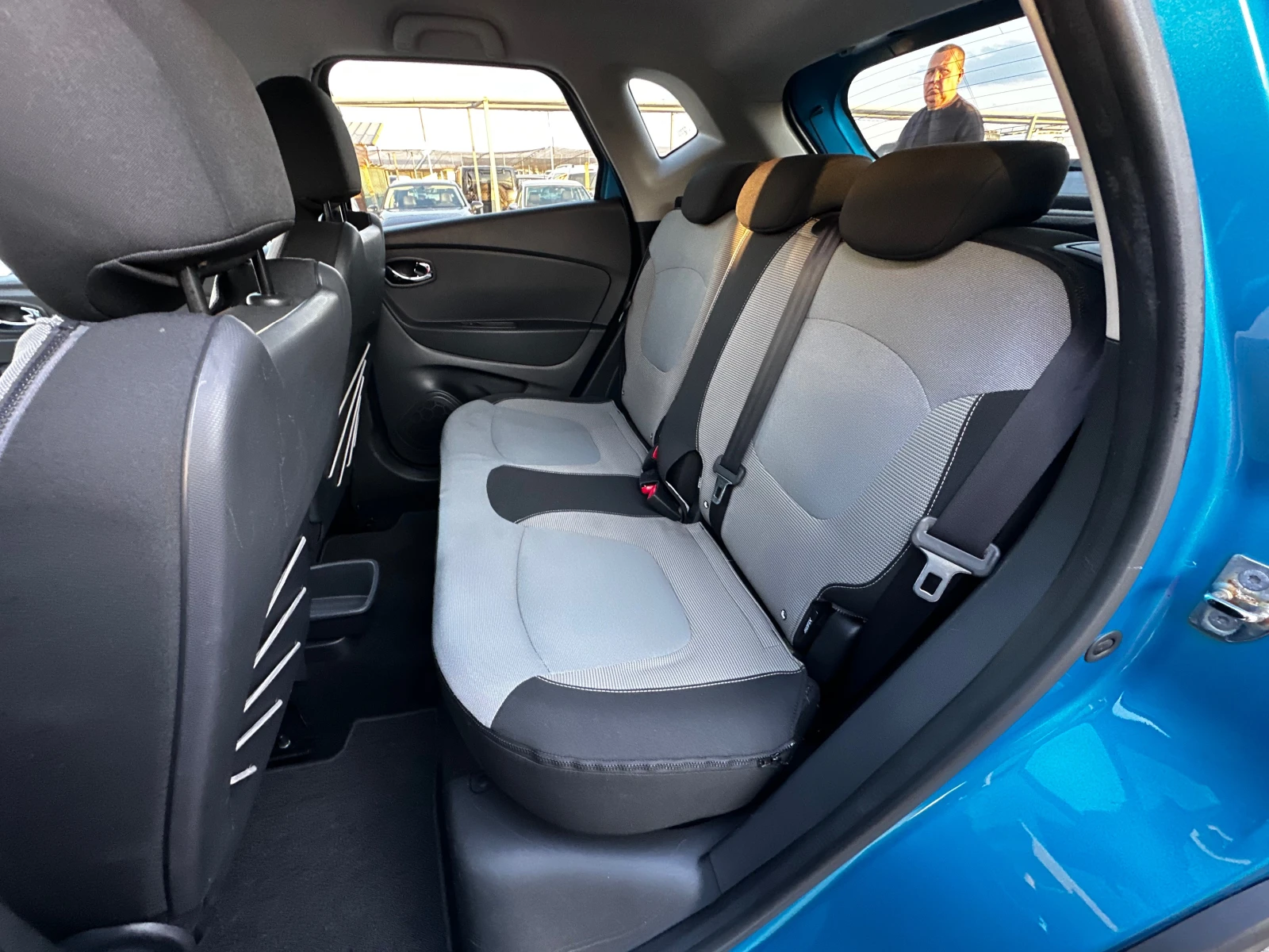Renault Captur 1.5DCI 90к.с Като ново, снимка 15 - Автомобили и джипове - 55157768
