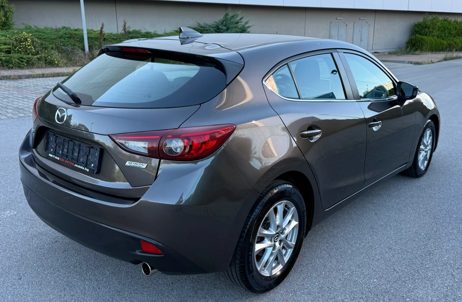 Mazda 3 1.5i/101kc/6ck/Климатроник/Навигация/* Challenge* , снимка 4 - Автомобили и джипове - 55159751