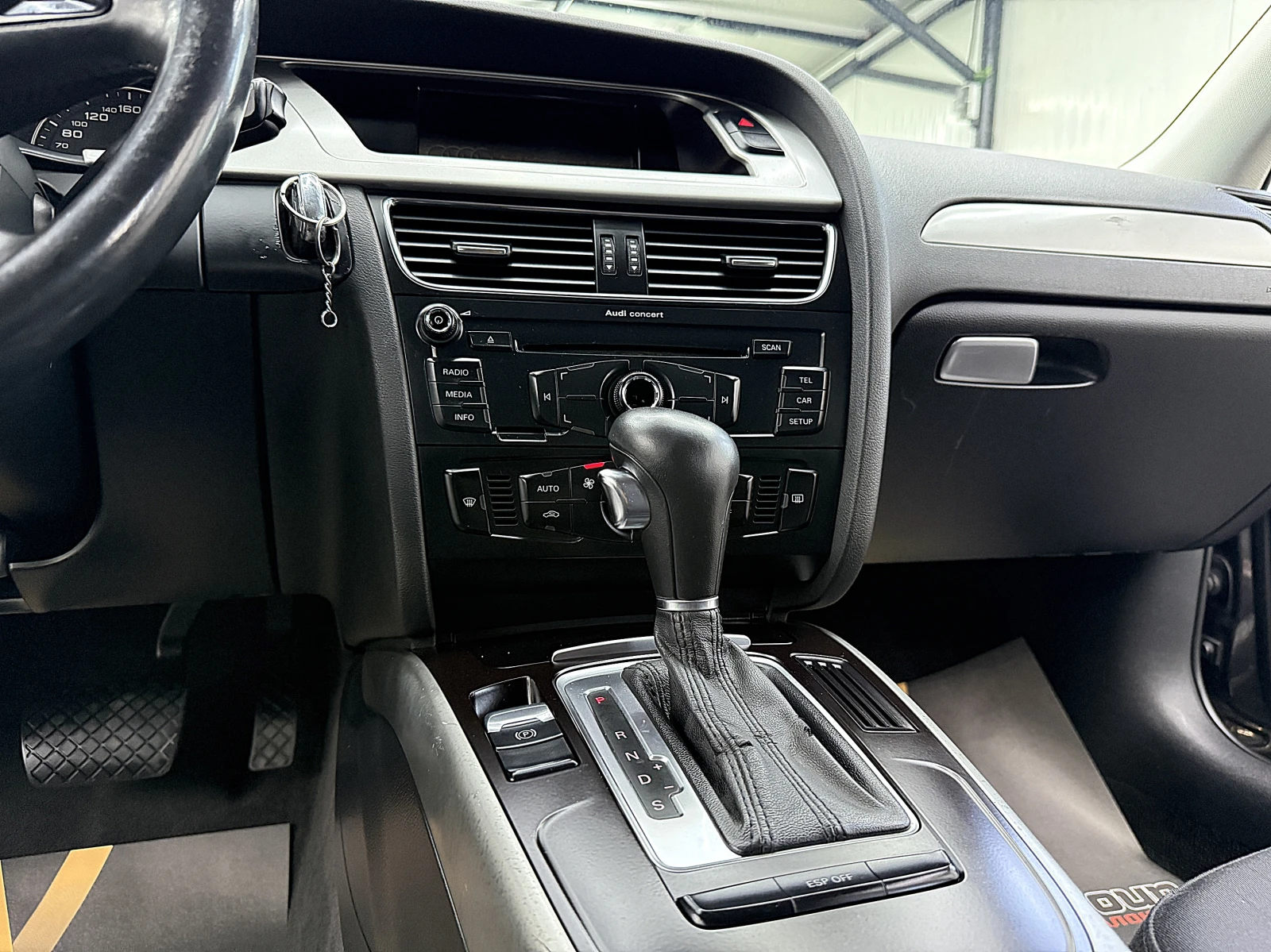 Audi A4 S-line/avtomat/navi/СОБСТВЕН ЛИЗИНГ, снимка 16 - Автомобили и джипове - 55650183