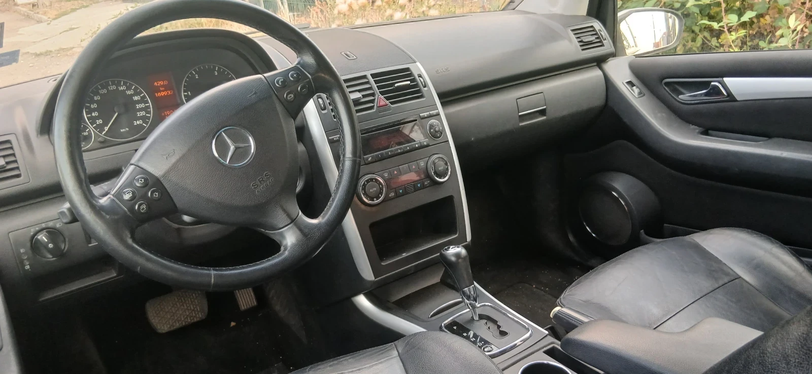 Mercedes-Benz A 180 АВТОМАТИК, снимка 13 - Автомобили и джипове - 55854196