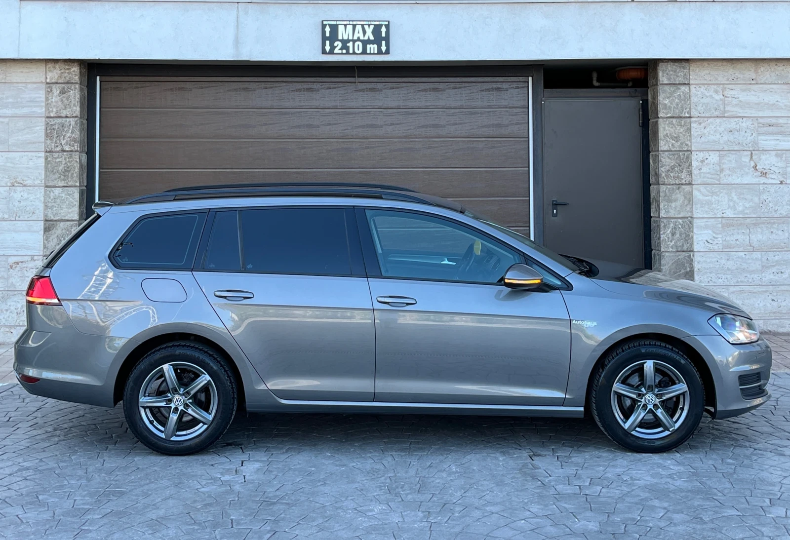 VW Golf 1.6TDI/110, снимка 4 - Автомобили и джипове - 56066523