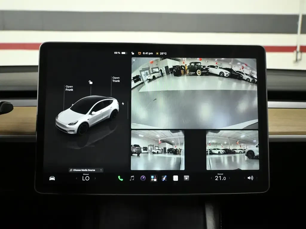Tesla Model Y LONG RANGE DUAL MOTOR* CARFAX, снимка 7 - Автомобили и джипове - 56119139