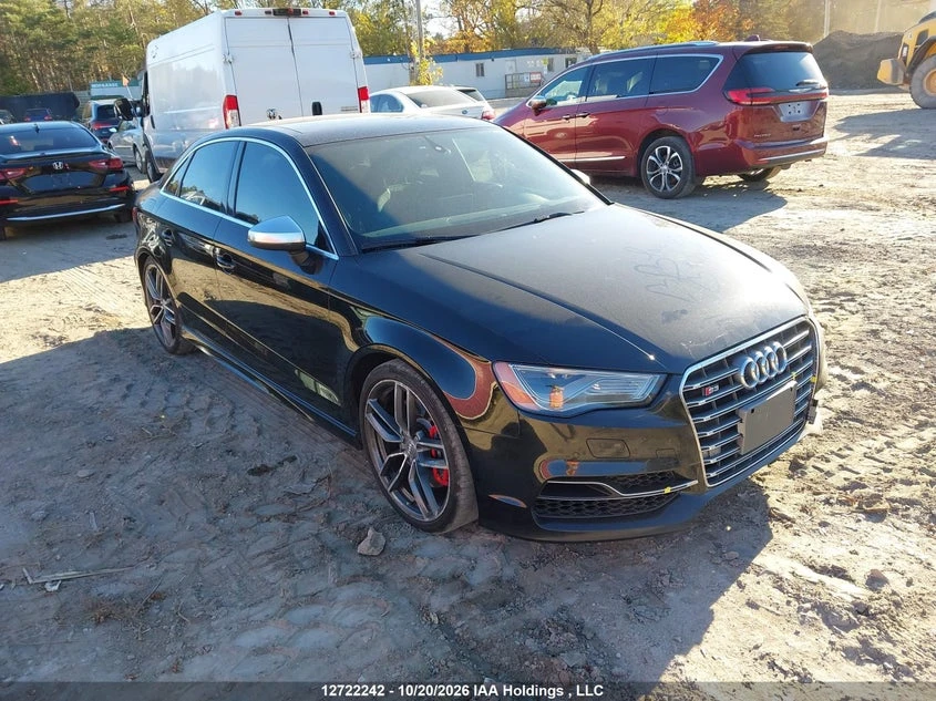 Audi S3 QUATTRO САЛОН С ЧЕРВЕН Автокредит Цена до България