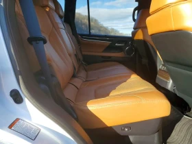 Lexus LX 570 * КОЖА* ПОДГРЕВ* ОБДУХВАНЕ* 6+ 1* , снимка 11