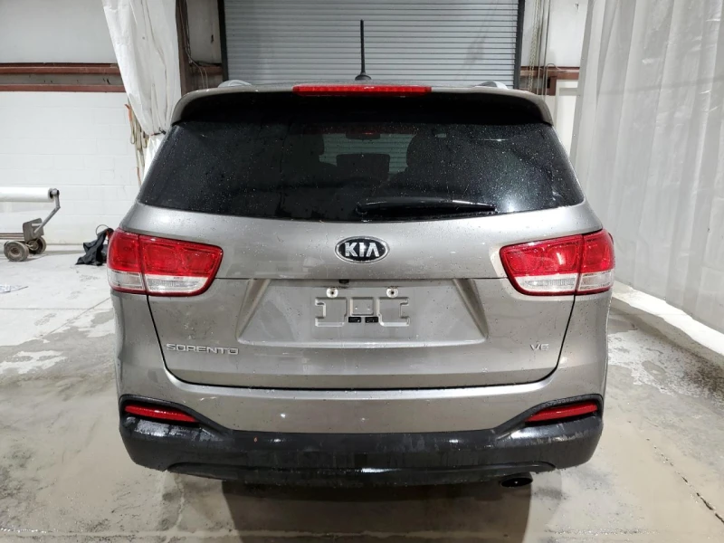 Kia Sorento 3.3L 6 All wheel drive, снимка 8 - Автомобили и джипове - 48395918