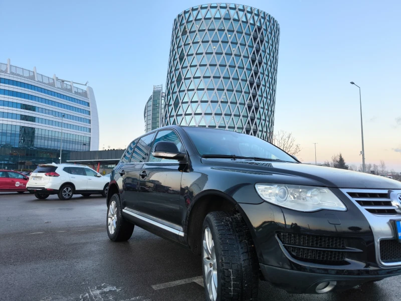 VW Touareg, снимка 1 - Автомобили и джипове - 48797045