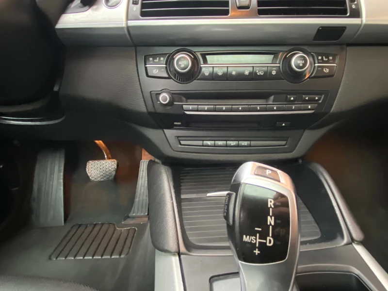 BMW X6, снимка 13 - Автомобили и джипове - 51742524