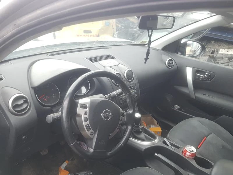 Nissan Qashqai 2.0dCi, снимка 4 - Автомобили и джипове - 20795477