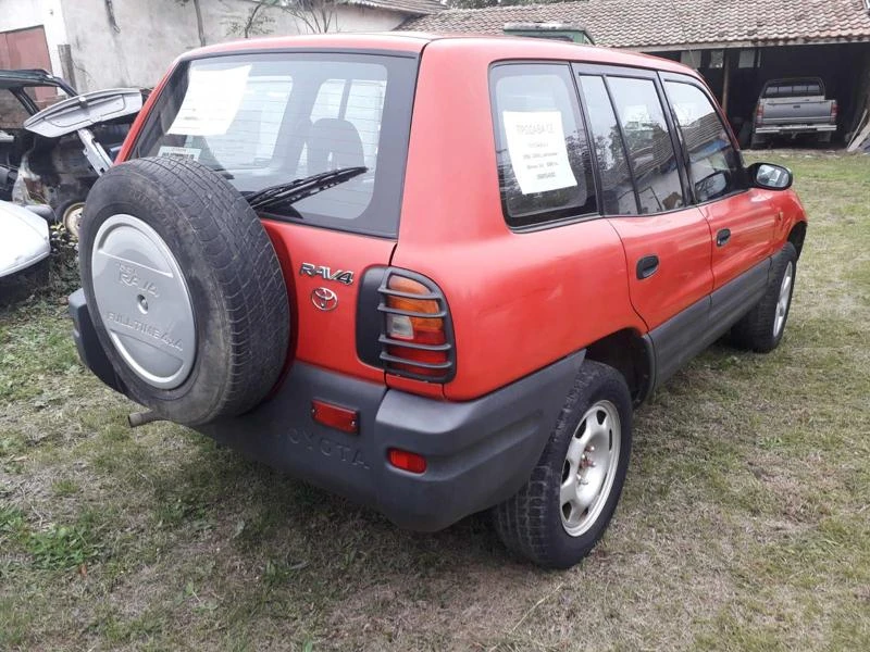 Toyota Rav4 2.0, снимка 4 - Автомобили и джипове - 36555849