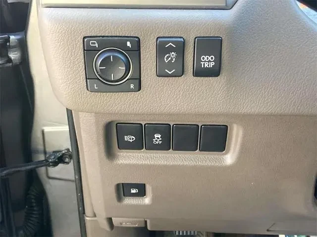 Lexus GX 460 Premium, снимка 13 - Автомобили и джипове - 53759023