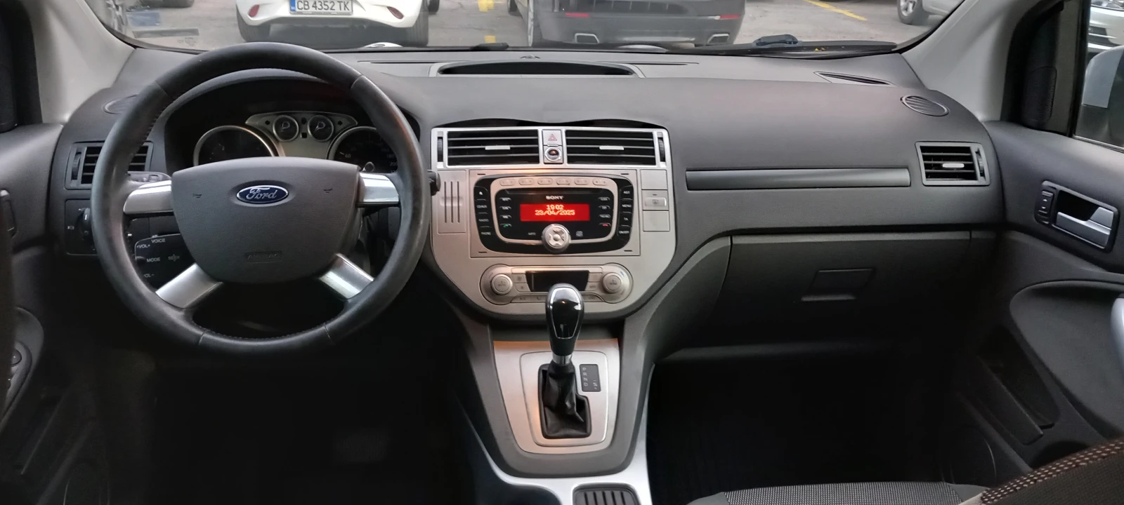 Ford Kuga  - изображение 10