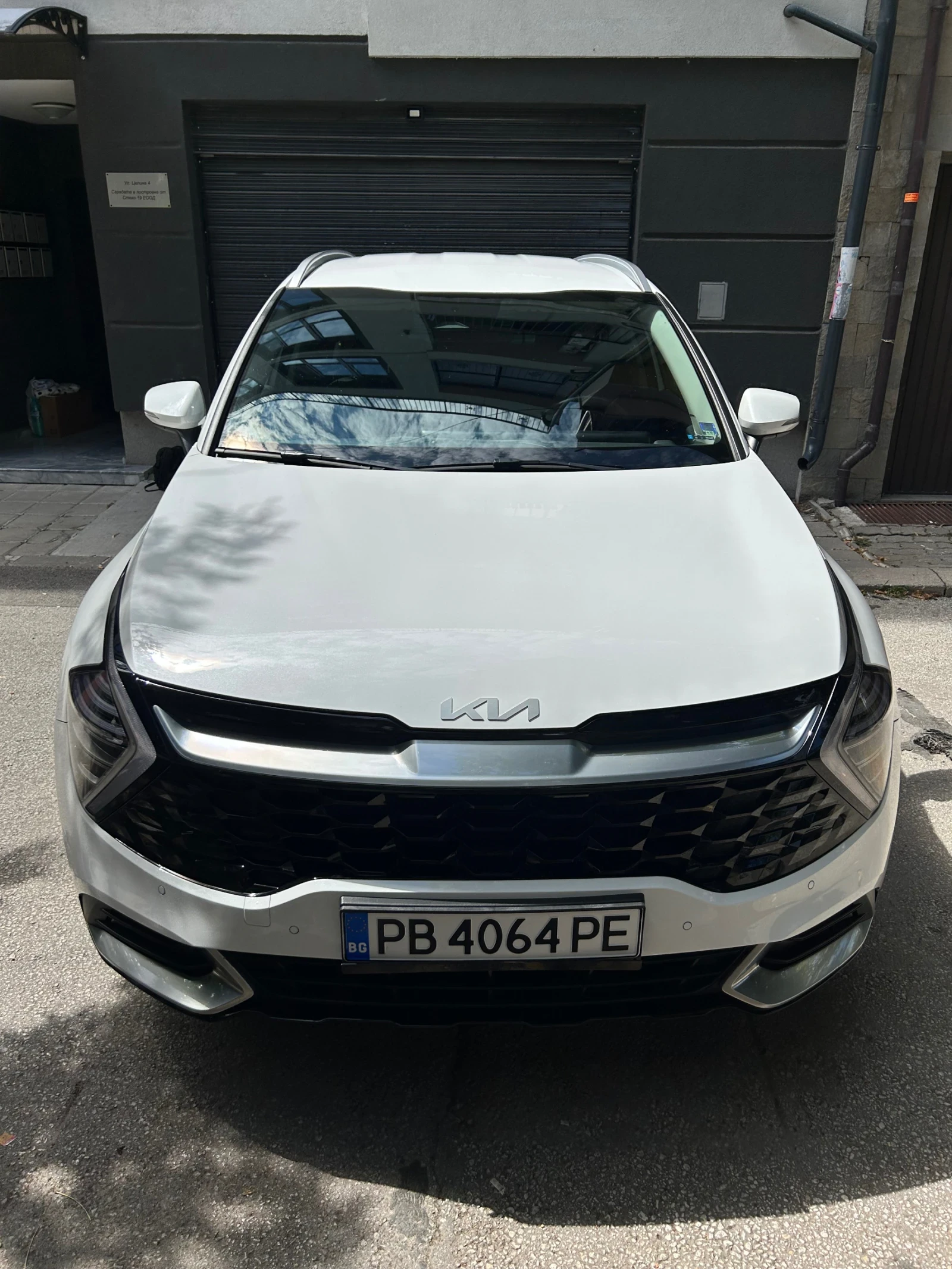 Kia Sportage 1.6 Mild Hybrid БЯЛА ПЕРЛА! - изображение 6