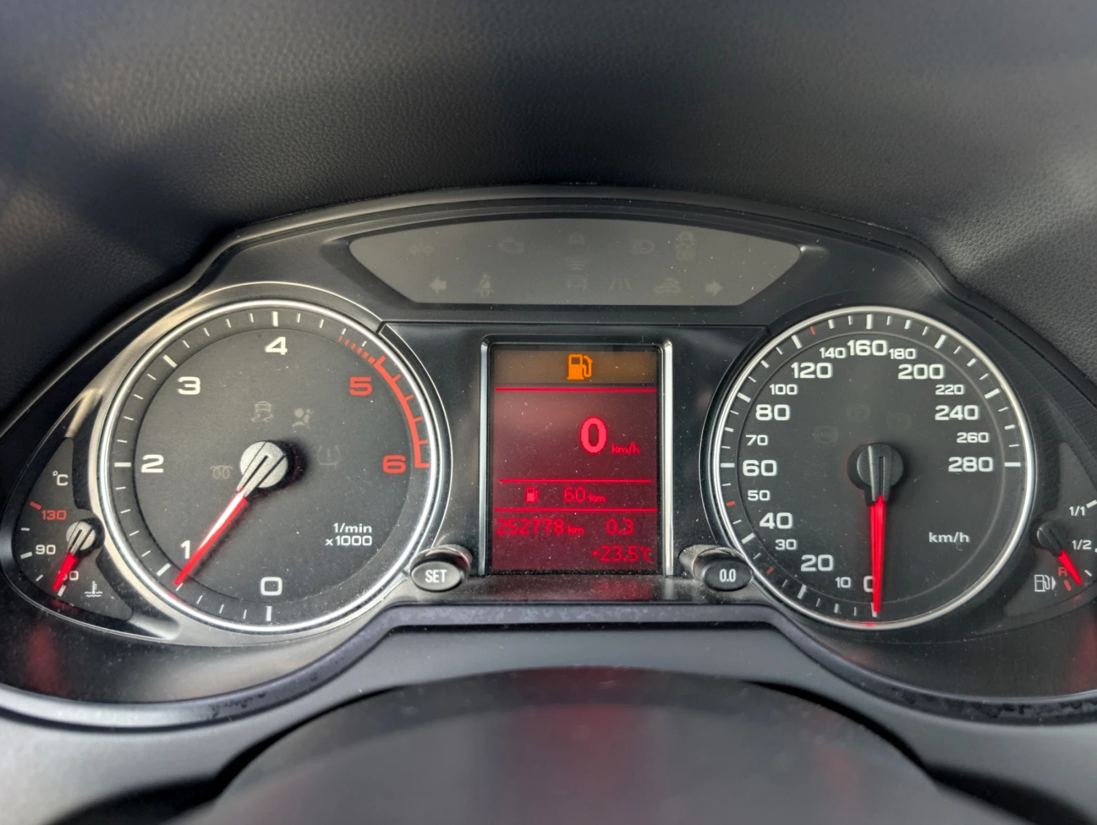 Audi Q5 2.0TDI S-Line Full Full Full - изображение 9