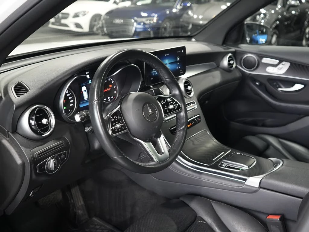 Mercedes-Benz GLC 300 4MATIC* DISTRONIC* 360 CAM* ПОДГРЕВ* KEYLESS* ПАНО - изображение 8