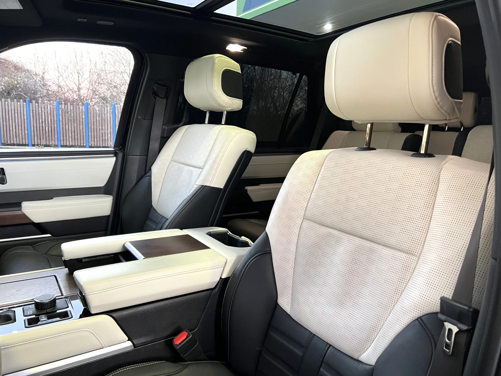 Toyota Sequoia 3.5 HYBRID/CAPSTONE/JBL/HEAD UP/PANO/360/7-МЕСТЕН/ - изображение 8