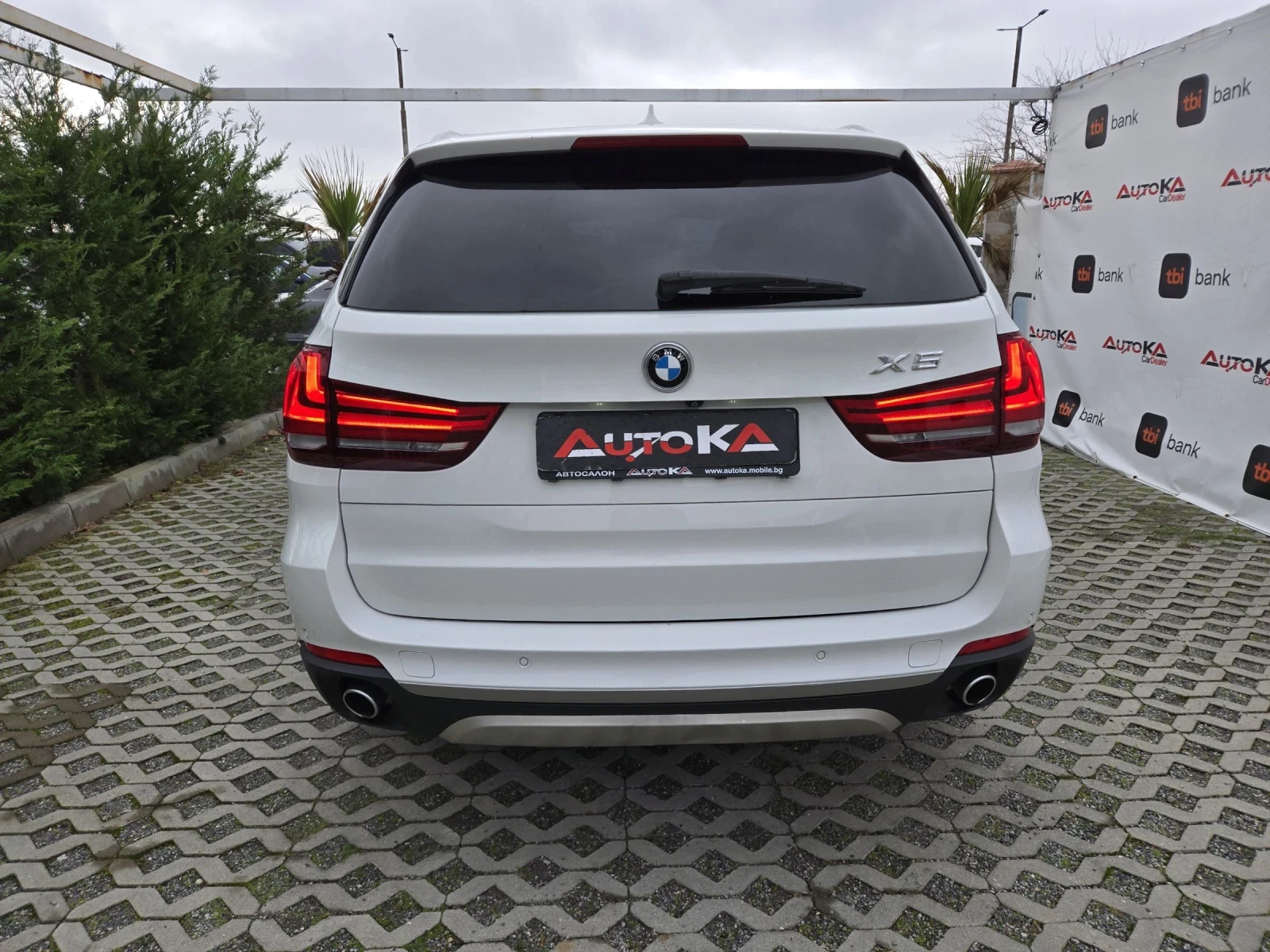 BMW X5 3.0D-258кс/HUD/DIGITAL/H&K/360/PANO/KEYLESS - изображение 4