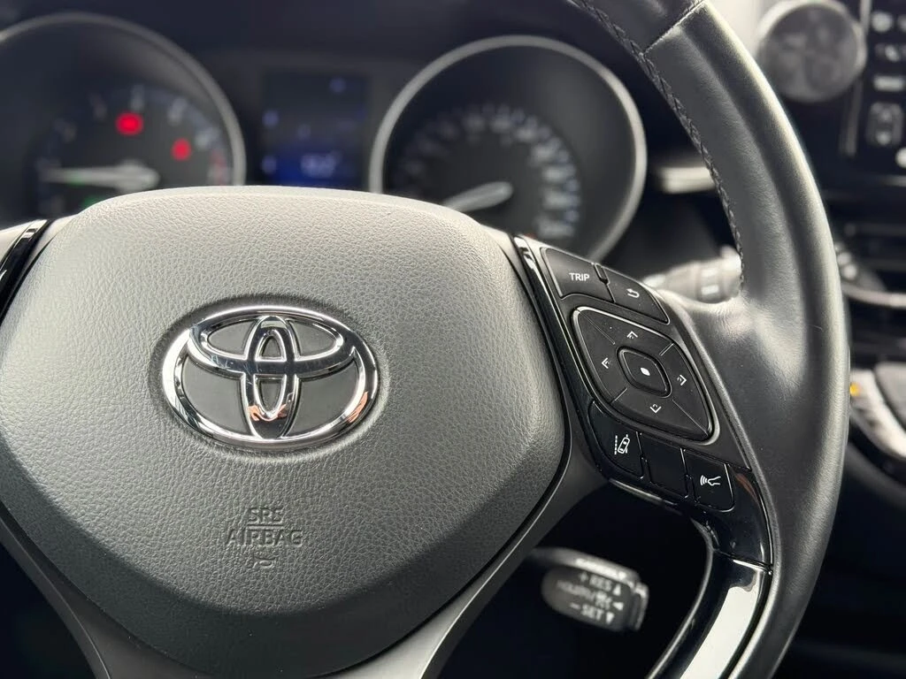 Toyota C-HR XLE* ����������* (���� �� ��) | Mobile.bg � ����������� 15