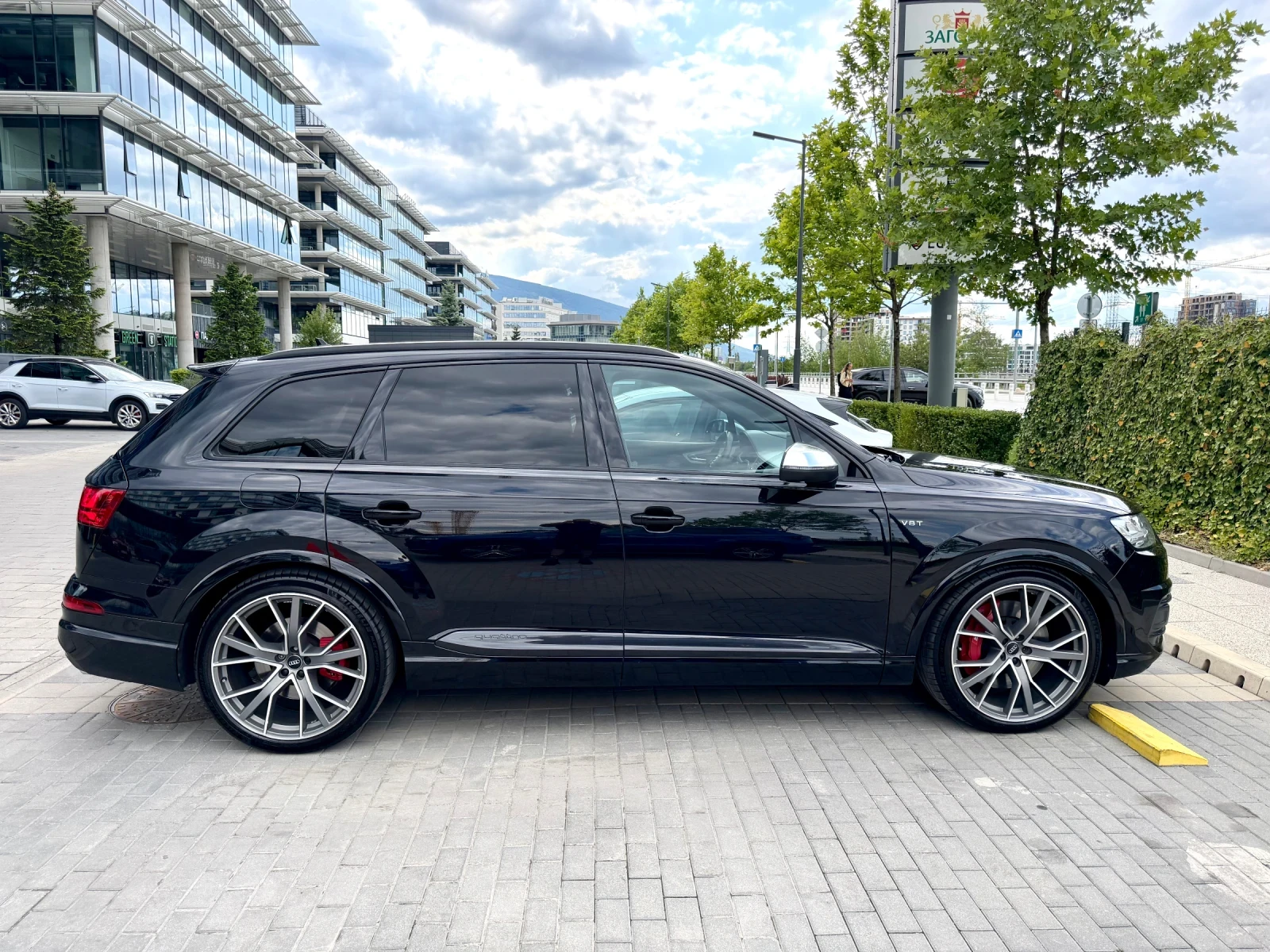 Audi SQ7 4.0TDI Soft Close HUD Panorama , снимка 2 - Автомобили и джипове - 54383088