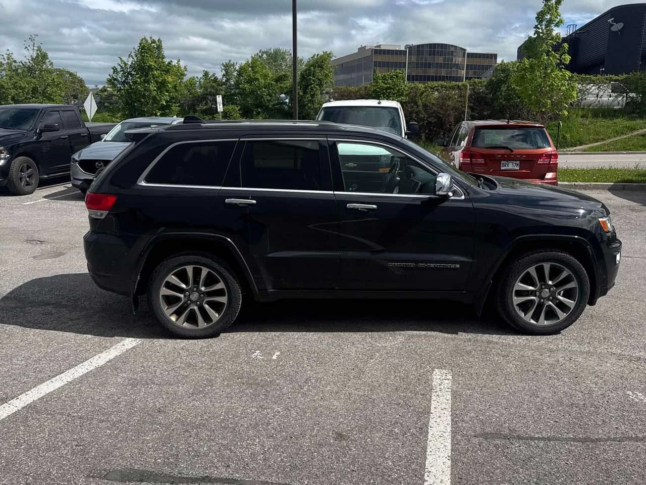 Jeep Grand cherokee Overland/ОБДУХВАНЕ/ПАНОРАМА/ДИСТРОНИК, снимка 3 - Автомобили и джипове - 54719273