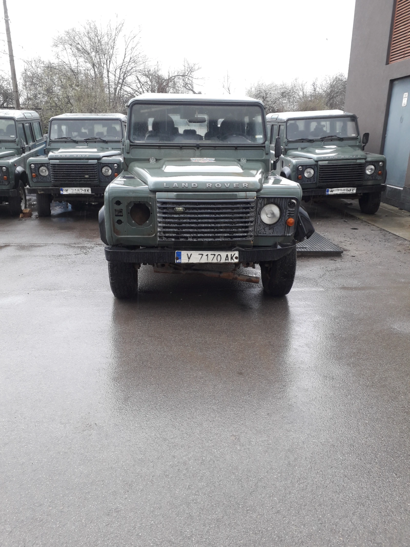 Land Rover Defender 110