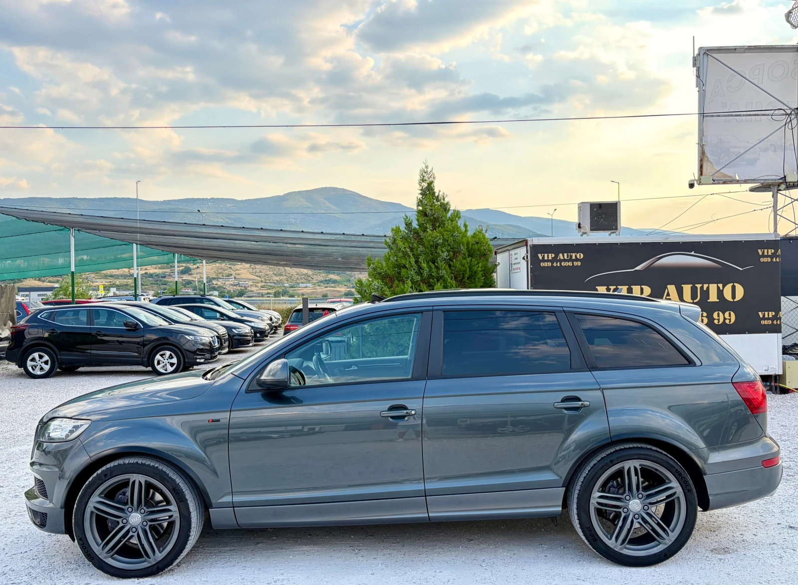 Audi Q7 3.0TDI QUATTRO S-LINE DISTRONIC KEYLESS PANO FULL, снимка 5 - Автомобили и джипове - 55592459