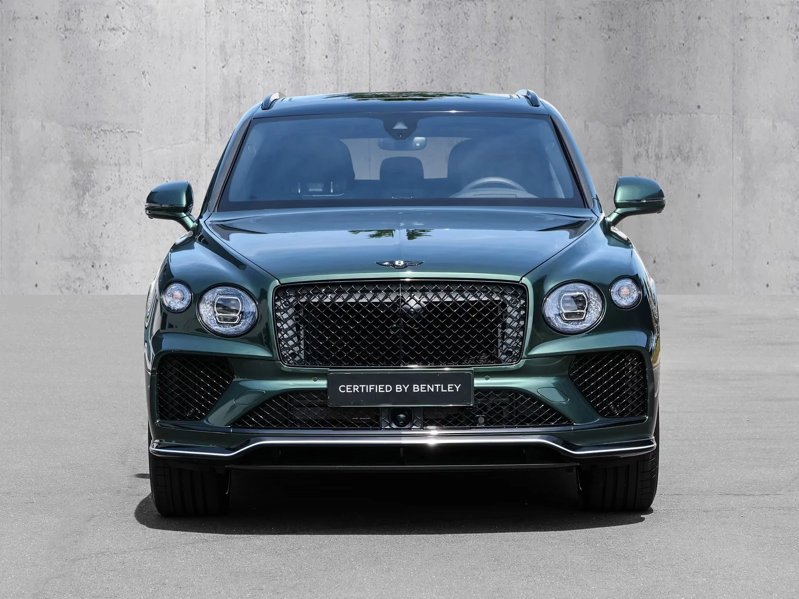 Bentley Bentayga V8 SPEED CARBON KERAMIK AKRAPOVIC NAIM TV, снимка 3 - Автомобили и джипове - 55891516
