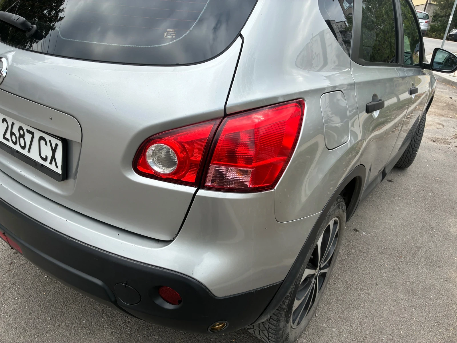 Nissan Qashqai 1.6 бензин-газ, снимка 9 - Автомобили и джипове - 56161385