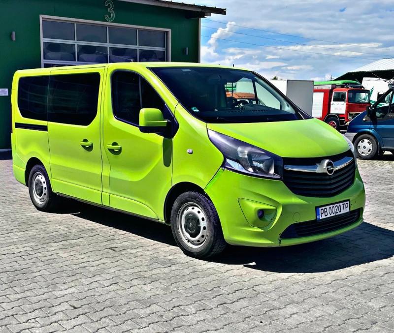 Opel Vivaro 1.6!!!8+ 1 места!!!, снимка 3 - Бусове и автобуси - 47354793