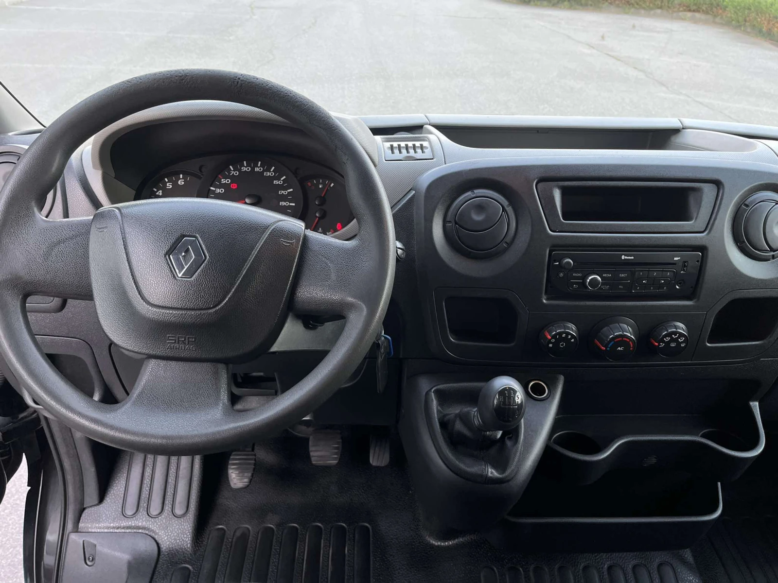 Renault Master 6+ 1 150к.с. 2.3DCi БОРДОВИ - изображение 4