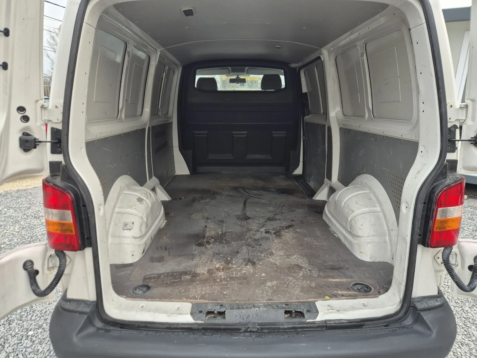 VW Transporter 2.0TDI , снимка 8 - Бусове и автобуси - 53918042